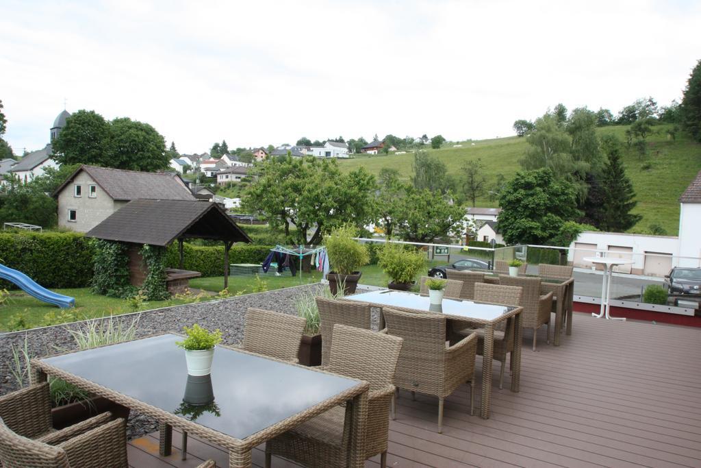 Gasthaus Pension Geimer Plütscheid Екстериор снимка